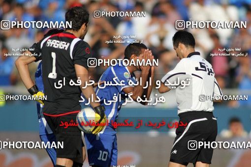 710156, Tehran, [*parameter:4*], لیگ برتر فوتبال ایران، Persian Gulf Cup، Week 11، First Leg، Esteghlal 1 v 0 Persepolis on 2010/10/15 at Azadi Stadium