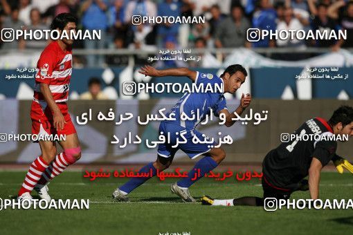 710365, Tehran, [*parameter:4*], لیگ برتر فوتبال ایران، Persian Gulf Cup، Week 11، First Leg، Esteghlal 1 v 0 Persepolis on 2010/10/15 at Azadi Stadium