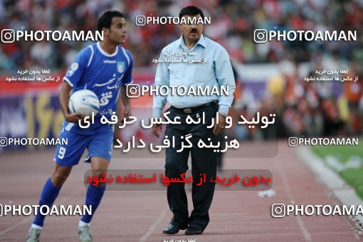 710386, Tehran, [*parameter:4*], Iran Pro League، Persian Gulf Cup، 2010-11 season، First Leg، Week 11، Esteghlal ۱ v ۰ Persepolis on 2010/10/15 at Azadi Stadium