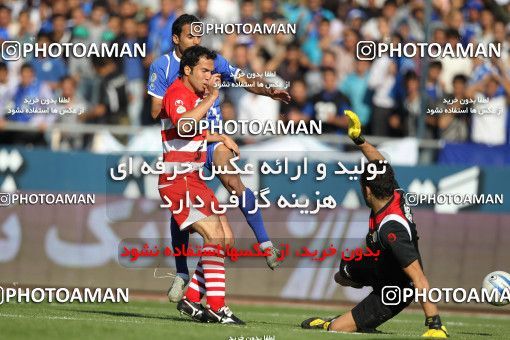 710544, Tehran, [*parameter:4*], لیگ برتر فوتبال ایران، Persian Gulf Cup، Week 11، First Leg، Esteghlal 1 v 0 Persepolis on 2010/10/15 at Azadi Stadium
