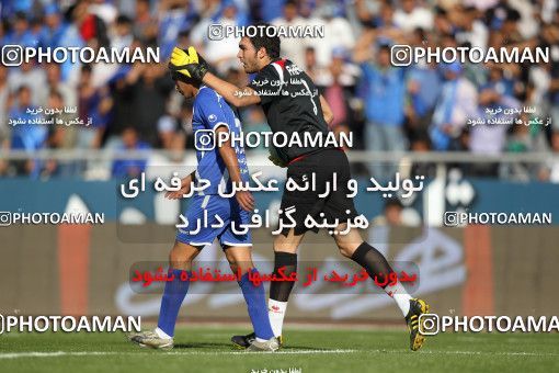 710579, Tehran, [*parameter:4*], لیگ برتر فوتبال ایران، Persian Gulf Cup، Week 11، First Leg، Esteghlal 1 v 0 Persepolis on 2010/10/15 at Azadi Stadium