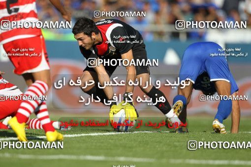 710628, Tehran, [*parameter:4*], لیگ برتر فوتبال ایران، Persian Gulf Cup، Week 11، First Leg، Esteghlal 1 v 0 Persepolis on 2010/10/15 at Azadi Stadium