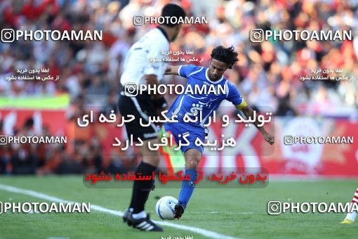 710754, Tehran, [*parameter:4*], لیگ برتر فوتبال ایران، Persian Gulf Cup، Week 11، First Leg، Esteghlal 1 v 0 Persepolis on 2010/10/15 at Azadi Stadium