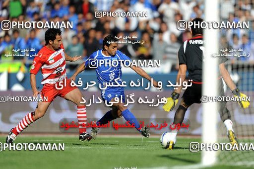 710947, Tehran, [*parameter:4*], لیگ برتر فوتبال ایران، Persian Gulf Cup، Week 11، First Leg، Esteghlal 1 v 0 Persepolis on 2010/10/15 at Azadi Stadium