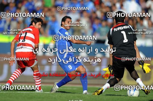 710899, Tehran, [*parameter:4*], لیگ برتر فوتبال ایران، Persian Gulf Cup، Week 11، First Leg، Esteghlal 1 v 0 Persepolis on 2010/10/15 at Azadi Stadium