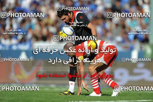 710822, Tehran, [*parameter:4*], لیگ برتر فوتبال ایران، Persian Gulf Cup، Week 11، First Leg، Esteghlal 1 v 0 Persepolis on 2010/10/15 at Azadi Stadium