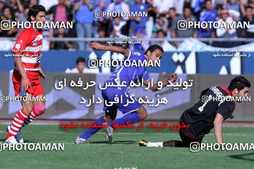758680, Tehran, [*parameter:4*], لیگ برتر فوتبال ایران، Persian Gulf Cup، Week 11، First Leg، Esteghlal 1 v 0 Persepolis on 2010/10/15 at Azadi Stadium