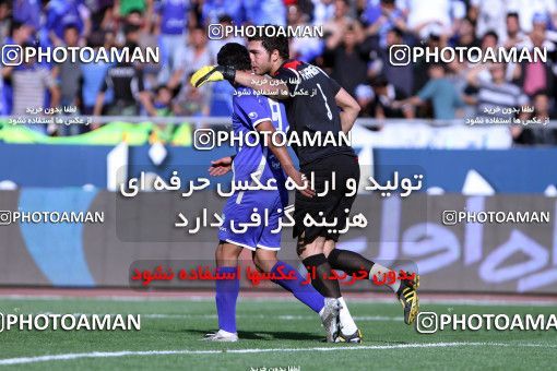 758768, Tehran, [*parameter:4*], لیگ برتر فوتبال ایران، Persian Gulf Cup، Week 11، First Leg، Esteghlal 1 v 0 Persepolis on 2010/10/15 at Azadi Stadium