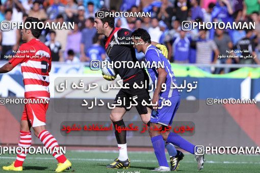 758717, Tehran, [*parameter:4*], لیگ برتر فوتبال ایران، Persian Gulf Cup، Week 11، First Leg، Esteghlal 1 v 0 Persepolis on 2010/10/15 at Azadi Stadium