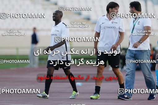 716849, Tehran, , International friendly match، Iran&#039;s Stars 1 - 4  on 2016/08/25 at Azadi Stadium
