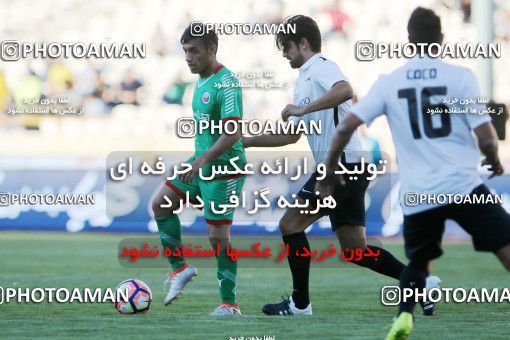 716628, Tehran, , International friendly match، Iran&#039;s Stars 1 - 4  on 2016/08/25 at Azadi Stadium