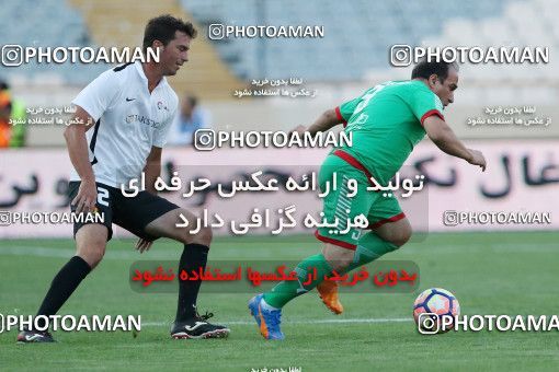 716848, Tehran, , International friendly match، Iran&#039;s Stars 1 - 4  on 2016/08/25 at Azadi Stadium