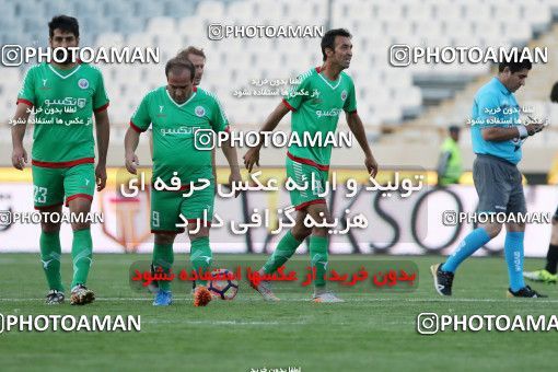 716583, Tehran, , International friendly match، Iran&#039;s Stars 1 - 4  on 2016/08/25 at Azadi Stadium