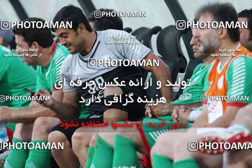 716776, Tehran, , International friendly match، Iran&#039;s Stars 1 - 4  on 2016/08/25 at Azadi Stadium