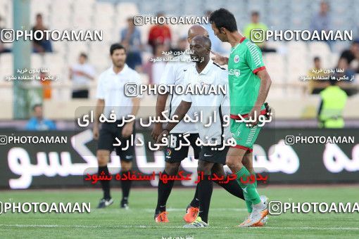 716729, Tehran, , International friendly match، Iran&#039;s Stars 1 - 4  on 2016/08/25 at Azadi Stadium