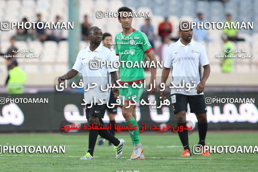 716773, Tehran, , International friendly match، Iran&#039;s Stars 1 - 4  on 2016/08/25 at Azadi Stadium