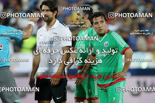 716665, Tehran, , International friendly match، Iran&#039;s Stars 1 - 4  on 2016/08/25 at Azadi Stadium