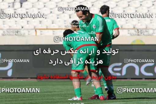 716839, Tehran, , International friendly match، Iran&#039;s Stars 1 - 4  on 2016/08/25 at Azadi Stadium