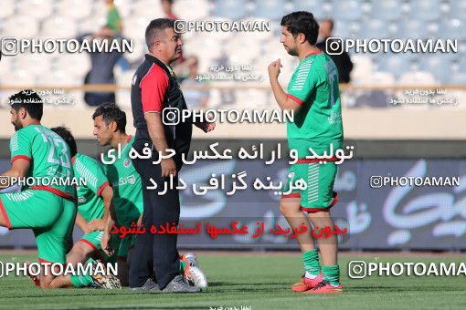 716791, Tehran, , International friendly match، Iran&#039;s Stars 1 - 4  on 2016/08/25 at Azadi Stadium