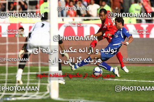 721022, Tehran, Iran, لیگ برتر فوتبال ایران، Persian Gulf Cup، Week 9، First Leg، Persepolis 1 v 1 Esteghlal on 2009/10/02 at Azadi Stadium