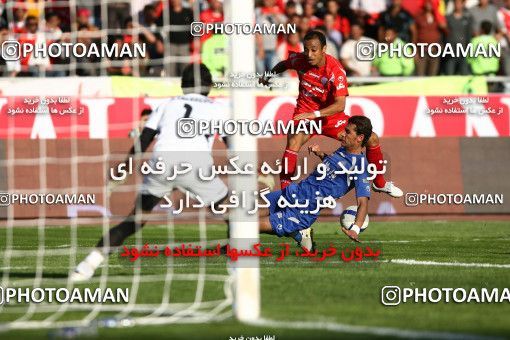 721020, Tehran, Iran, لیگ برتر فوتبال ایران، Persian Gulf Cup، Week 9، First Leg، Persepolis 1 v 1 Esteghlal on 2009/10/02 at Azadi Stadium
