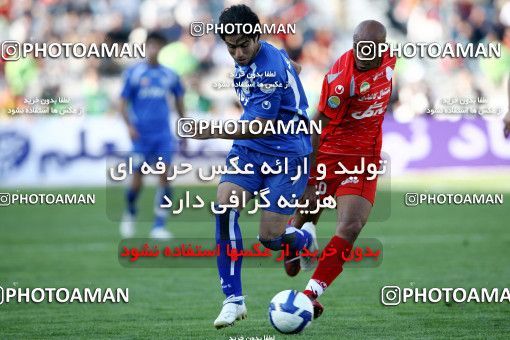 720768, Tehran, Iran, لیگ برتر فوتبال ایران، Persian Gulf Cup، Week 9، First Leg، Persepolis 1 v 1 Esteghlal on 2009/10/02 at Azadi Stadium