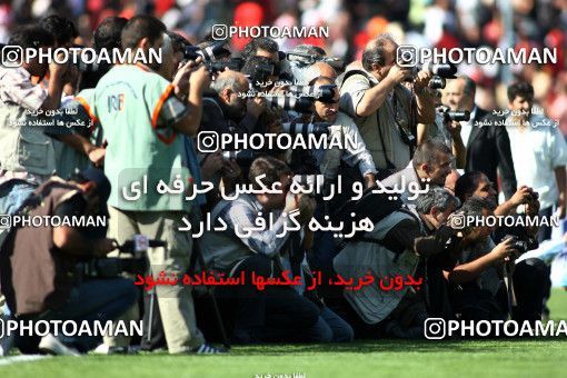 720517, Tehran, Iran, لیگ برتر فوتبال ایران، Persian Gulf Cup، Week 9، First Leg، Persepolis 1 v 1 Esteghlal on 2009/10/02 at Azadi Stadium