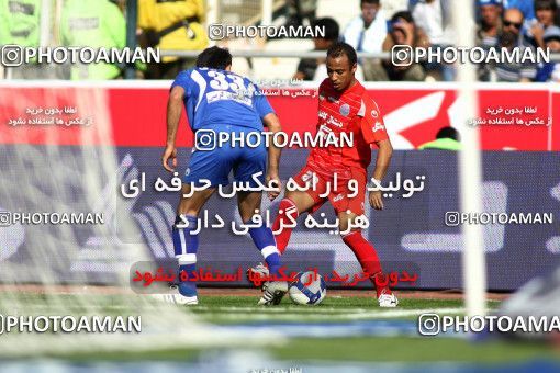 720516, Tehran, Iran, لیگ برتر فوتبال ایران، Persian Gulf Cup، Week 9، First Leg، Persepolis 1 v 1 Esteghlal on 2009/10/02 at Azadi Stadium