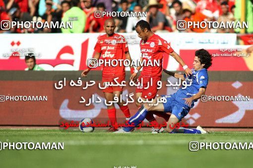 720613, Tehran, Iran, لیگ برتر فوتبال ایران، Persian Gulf Cup، Week 9، First Leg، Persepolis 1 v 1 Esteghlal on 2009/10/02 at Azadi Stadium