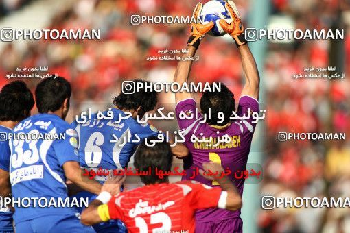 720574, Tehran, Iran, لیگ برتر فوتبال ایران، Persian Gulf Cup، Week 9، First Leg، Persepolis 1 v 1 Esteghlal on 2009/10/02 at Azadi Stadium
