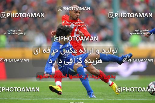 721118, Tehran, Iran, لیگ برتر فوتبال ایران، Persian Gulf Cup، Week 26، Second Leg، Persepolis 2 v 1 Esteghlal on 2010/02/03 at Azadi Stadium