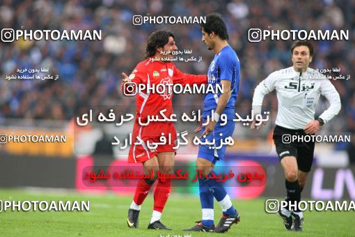 721105, Tehran, Iran, لیگ برتر فوتبال ایران، Persian Gulf Cup، Week 26، Second Leg، Persepolis 2 v 1 Esteghlal on 2010/02/03 at Azadi Stadium
