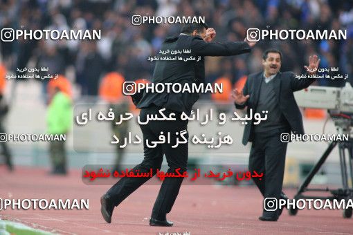 721146, Tehran, Iran, لیگ برتر فوتبال ایران، Persian Gulf Cup، Week 26، Second Leg، Persepolis 2 v 1 Esteghlal on 2010/02/03 at Azadi Stadium