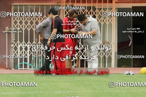 724232, جلسه تمرینی تیم فوتبال پرسپولیس, 1391/03/30, , تهران, ورزشگاه شهید درفشی فر