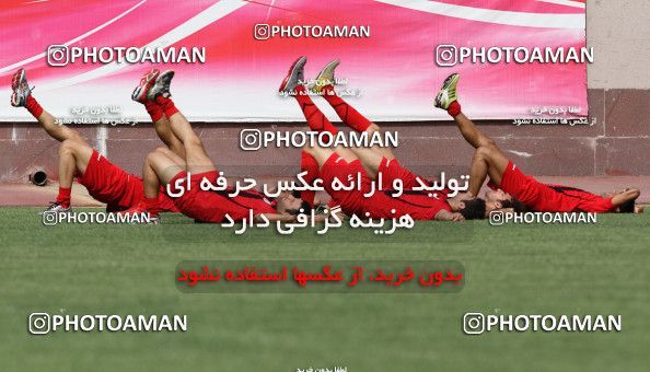 722797, جلسه تمرینی تیم فوتبال پرسپولیس, 1391/04/07, , تهران, ورزشگاه شهید درفشی فر