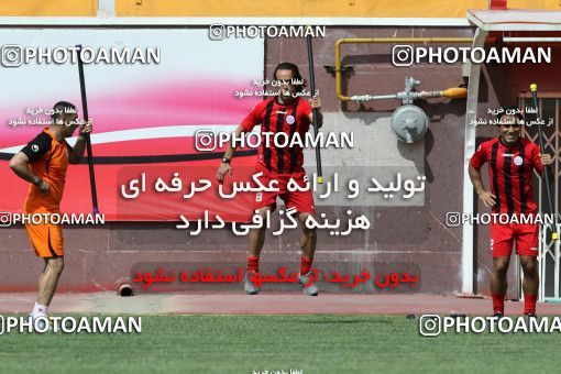 722801, جلسه تمرینی تیم فوتبال پرسپولیس, 1391/04/07, , تهران, ورزشگاه شهید درفشی فر