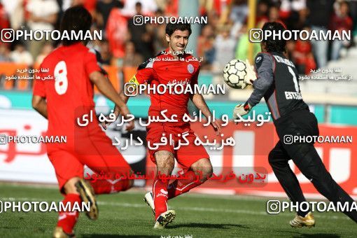 724741, Tehran, [*parameter:4*], لیگ برتر فوتبال ایران، Persian Gulf Cup، Week 9، First Leg، Persepolis 1 v 1 Esteghlal on 2008/10/03 at Azadi Stadium