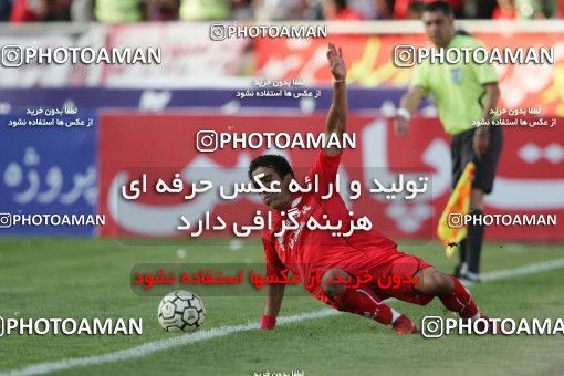 725580, Tehran, [*parameter:4*], لیگ برتر فوتبال ایران، Persian Gulf Cup، Week 9، First Leg، Persepolis 1 v 1 Esteghlal on 2008/10/03 at Azadi Stadium