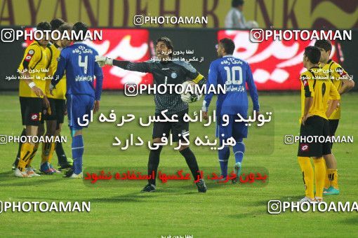 733185, Isfahan,Fooladshahr, [*parameter:4*], لیگ برتر فوتبال ایران، Persian Gulf Cup، Week 15، First Leg، Sepahan 0 v 1 Esteghlal on 2012/11/18 at Foolad Shahr Stadium