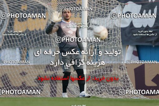 733367, Tehran, [*parameter:4*], لیگ برتر فوتبال ایران، Persian Gulf Cup، Week 17، First Leg، Rah Ahan 1 v 1 Fajr-e Sepasi Shiraz on 2012/12/03 at Enghelab Stadium