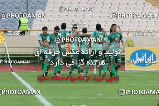 734729, Tehran, [*parameter:4*], لیگ برتر فوتبال ایران، Persian Gulf Cup، Week 29، Second Leg، Persepolis 3 v 3 Zob Ahan Esfahan on 2017/04/29 at Azadi Stadium