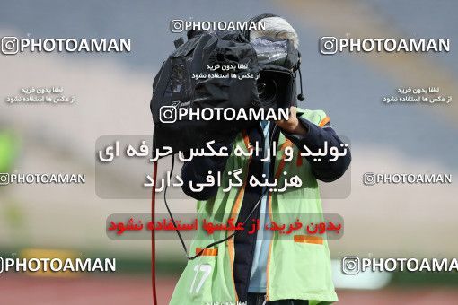 734658, Tehran, [*parameter:4*], لیگ برتر فوتبال ایران، Persian Gulf Cup، Week 29، Second Leg، Persepolis 3 v 3 Zob Ahan Esfahan on 2017/04/29 at Azadi Stadium