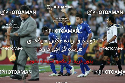 758935, Tehran, [*parameter:4*], لیگ برتر فوتبال ایران، Persian Gulf Cup، Week 6، First Leg، Esteghlal 2 v 3 Tractor Sazi on 2011/09/09 at Azadi Stadium