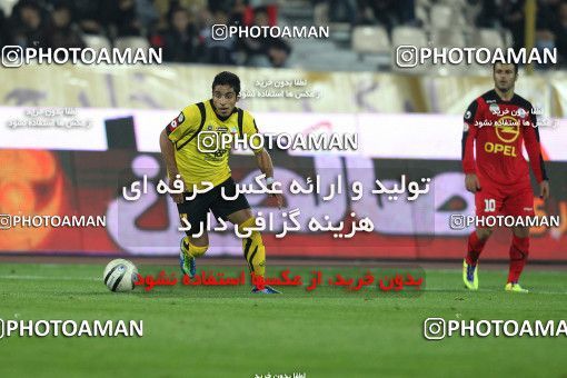 742892, Tehran, [*parameter:4*], لیگ برتر فوتبال ایران، Persian Gulf Cup، Week 13، First Leg، Persepolis 0 v 0 Sepahan on 2011/11/19 at Azadi Stadium