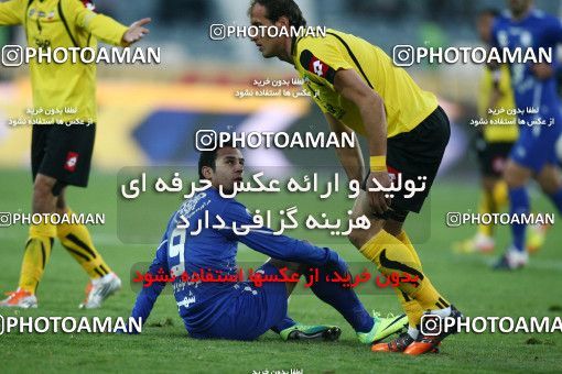 742089, Tehran, [*parameter:4*], لیگ برتر فوتبال ایران، Persian Gulf Cup، Week 18، Second Leg، Esteghlal 1 v 1 Sepahan on 2012/01/06 at Azadi Stadium