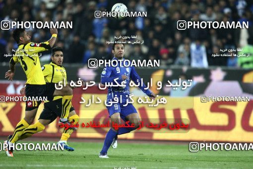 742049, Tehran, [*parameter:4*], لیگ برتر فوتبال ایران، Persian Gulf Cup، Week 18، Second Leg، Esteghlal 1 v 1 Sepahan on 2012/01/06 at Azadi Stadium