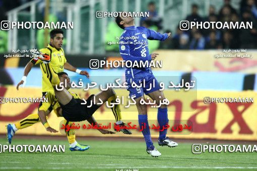 742039, Tehran, [*parameter:4*], لیگ برتر فوتبال ایران، Persian Gulf Cup، Week 18، Second Leg، Esteghlal 1 v 1 Sepahan on 2012/01/06 at Azadi Stadium