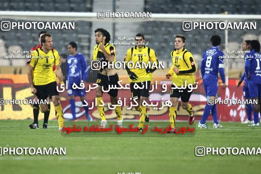 742098, Tehran, [*parameter:4*], لیگ برتر فوتبال ایران، Persian Gulf Cup، Week 18، Second Leg، Esteghlal 1 v 1 Sepahan on 2012/01/06 at Azadi Stadium