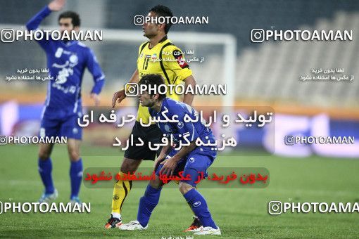 742110, Tehran, [*parameter:4*], لیگ برتر فوتبال ایران، Persian Gulf Cup، Week 18، Second Leg، Esteghlal 1 v 1 Sepahan on 2012/01/06 at Azadi Stadium