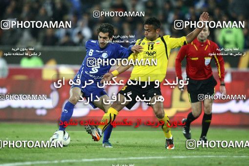 742030, Tehran, [*parameter:4*], لیگ برتر فوتبال ایران، Persian Gulf Cup، Week 18، Second Leg، Esteghlal 1 v 1 Sepahan on 2012/01/06 at Azadi Stadium